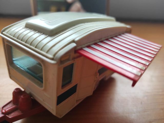 Caravana JOAL 1/43 (R:150)