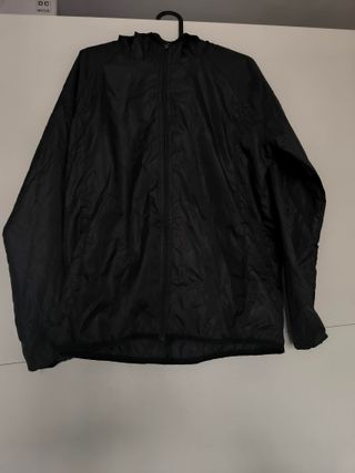 CHUBASQUERO IMPERMEABLE CON CAPUCHA