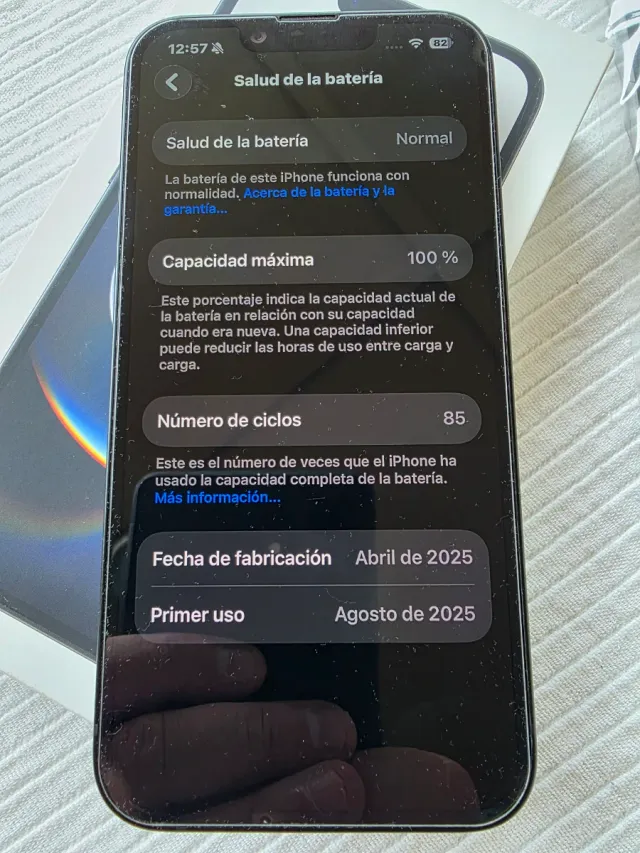 iPhone 16e negro