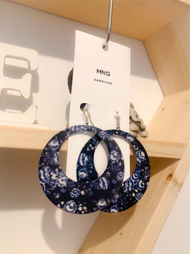 Pendientes Aro Flores Azul y Blanco Mango