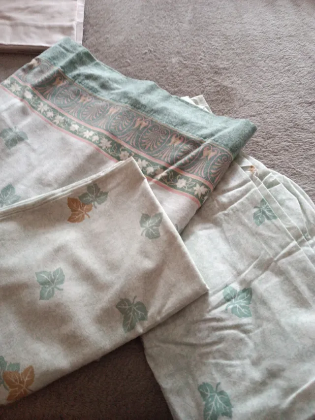 Juego sábanas 90cm estampado hojas