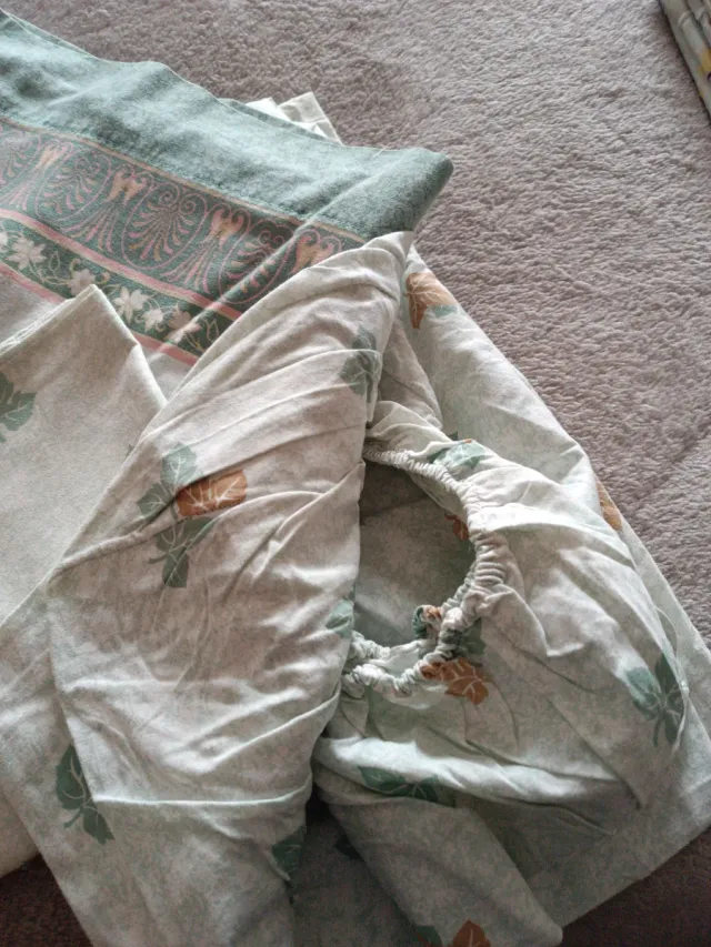 Juego sábanas 90cm estampado hojas