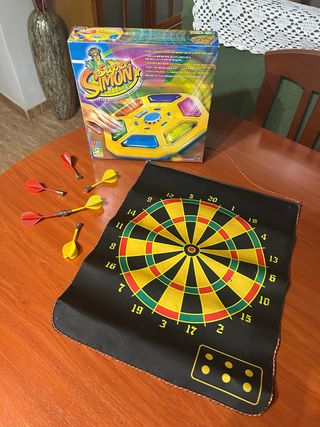 Super Simon MB Juego de Mesa + Dardos