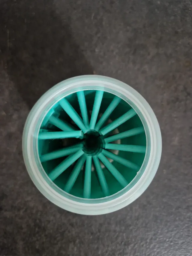 Lanzador pelotas+Limpiador patitas perro