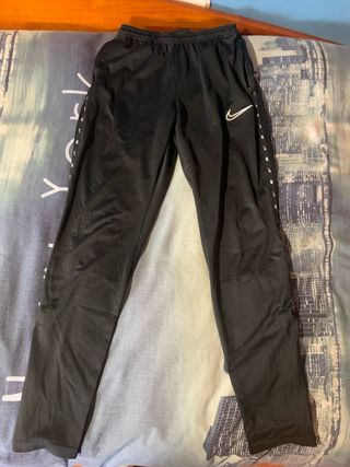 Pantalón chándal Nike negro