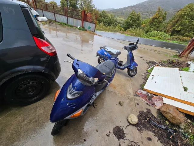 Despiece Peugeot SV 50cc y Suzuki AN 125cc Azules