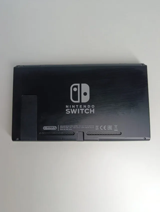 Consola Nintendo Switch 1 - V2