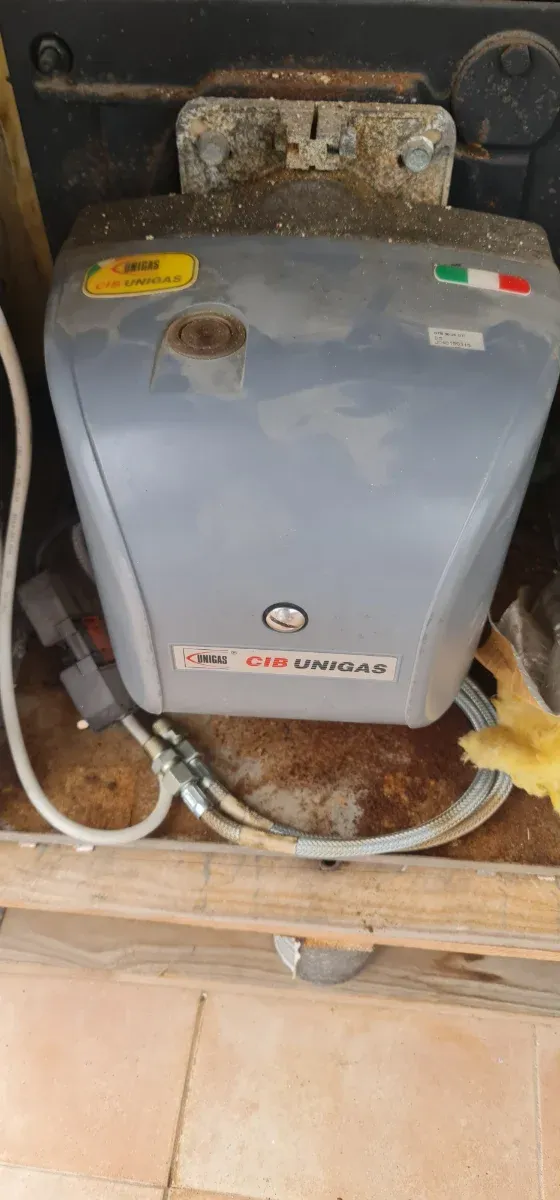 Caldera gasoil Biasi y deposito