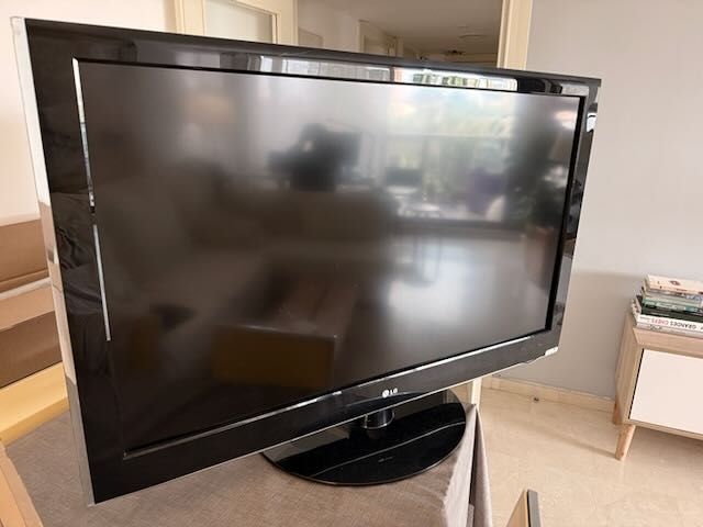 TV LCD LG 47" 47LH5000 Panorámico