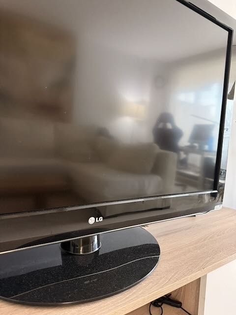 TV LCD LG 47" 47LH5000 Panorámico