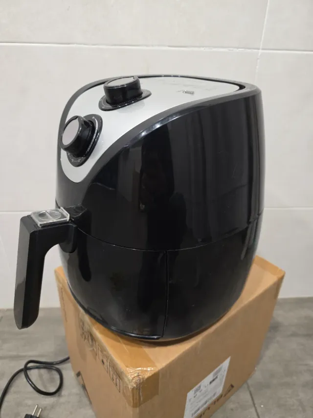 Freidora de aire Silvercrest negra