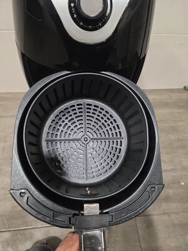 Freidora de aire Silvercrest negra