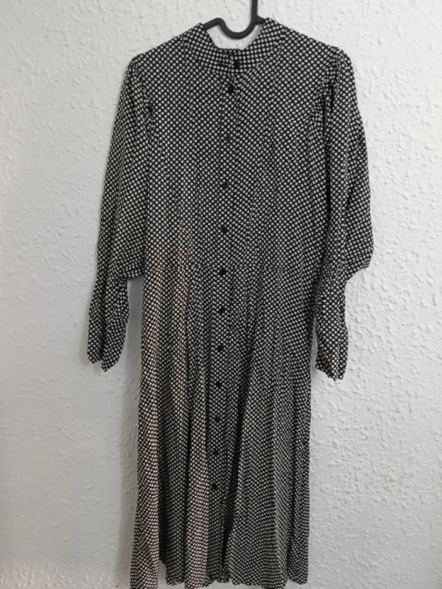 Vestido largo estampado lunares