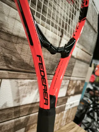 Raqueta Tenis Wilson Federer 105S