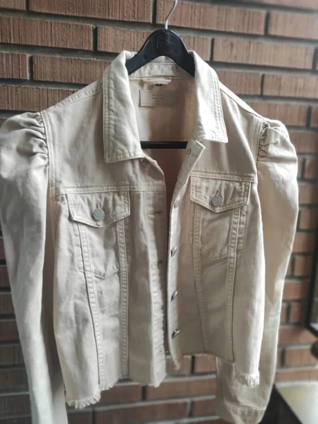 Cazadora BLANKNY beige manga abullonada T. M