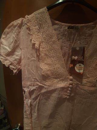 Blusa rosa encaje manga corta talla S nueva