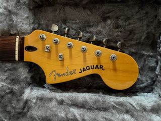 Fender Jaguar Modern Player Sunburst + Estuche