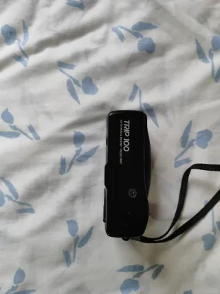 Cámara Olympus Trip 100 Negra