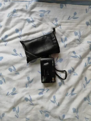 Cámara Olympus Trip 100 Negra