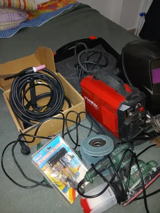 Equipo soldadura y herramientas