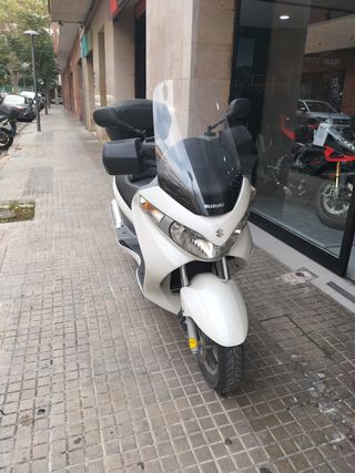 Suzuki Burgman 200