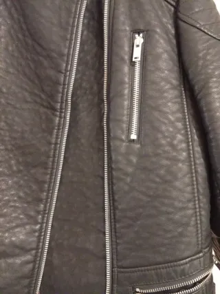 Cazadora polipiel efecto piel