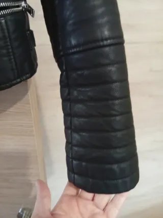 Cazadora polipiel efecto piel