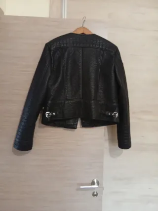 Cazadora polipiel efecto piel