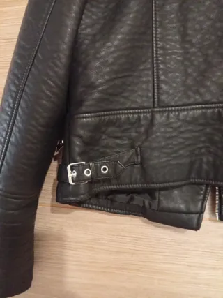 Cazadora polipiel efecto piel
