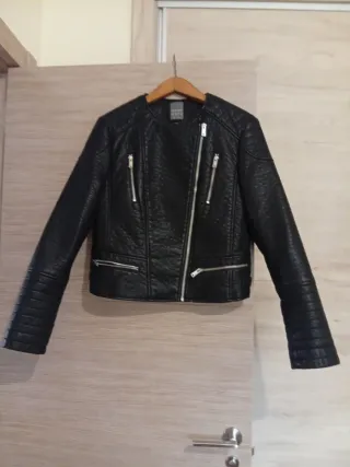 Cazadora polipiel efecto piel