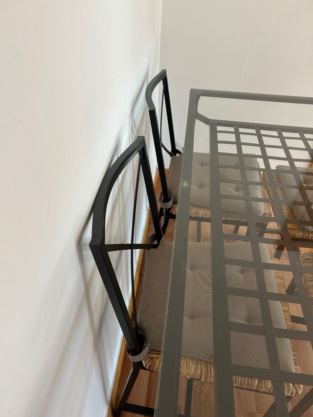 Mesa comedor cristal y 4 sillas