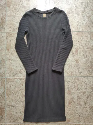 Vestido gris de canalé