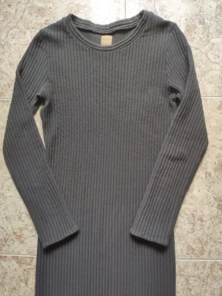 Vestido gris de canalé
