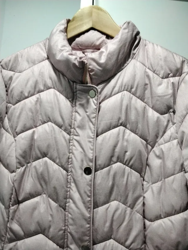 Cazadora C&A rosa plateada