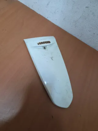 Embellecedor Frontal Piaggio Vespa