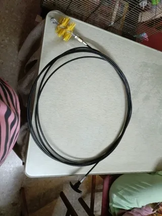 Cable con cepillo para chimenea