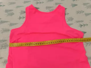 Conjunto deportivo mujer: top y mallas