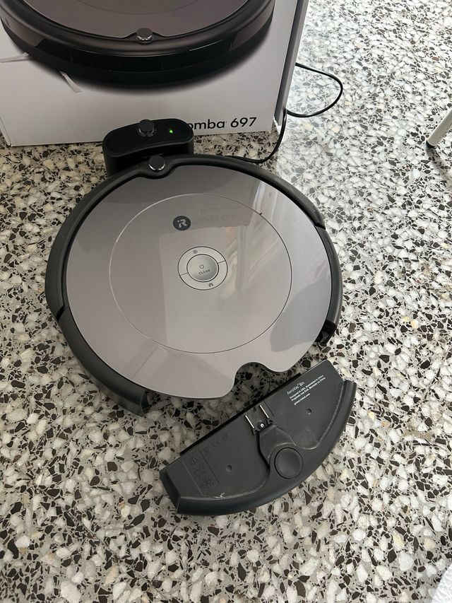 Aspirador Roomba 697