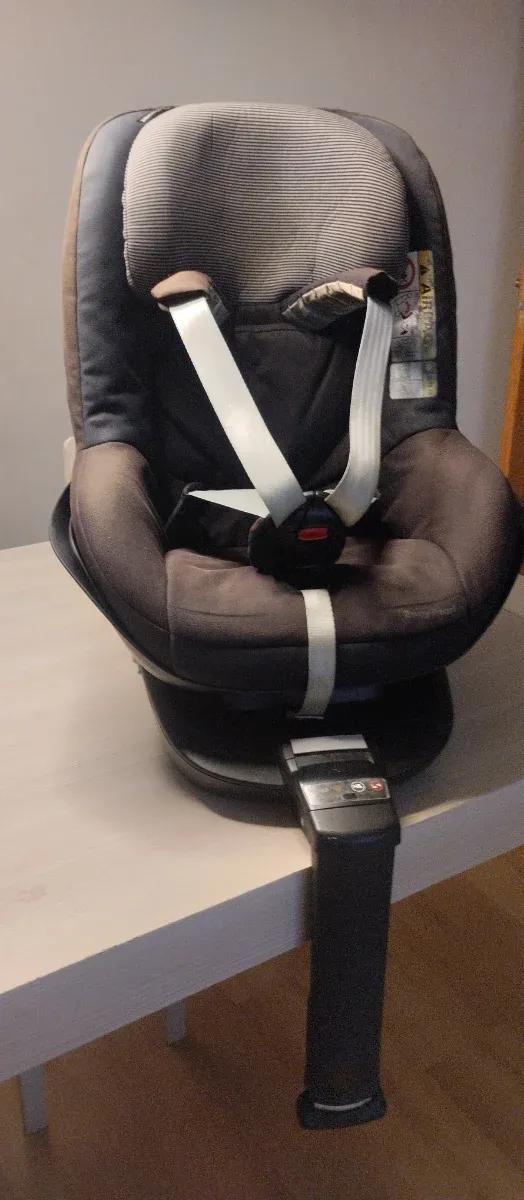 Silla de Auto 2WAYPEARL de Bebéconfort+Base Isofix