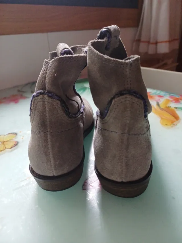 Botas niña piel talla 30
