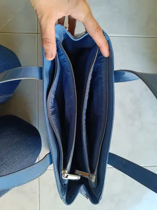 Borsa Armani Jeans blu vernice