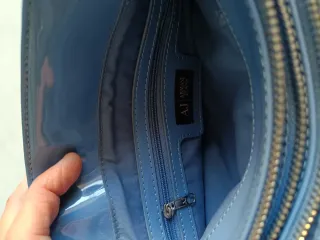 Borsa Armani Jeans blu vernice