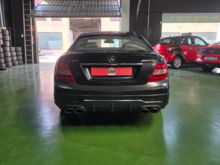 MERCEDES BENZ C63 AMG COUPE EDITION 1