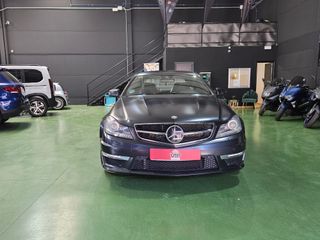 MERCEDES BENZ C63 AMG COUPE EDITION 1