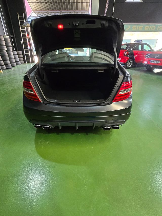 MERCEDES BENZ C63 AMG COUPE EDITION 1