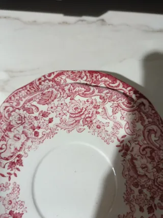 Platos Cartuja Rojo y Blanco antiguos