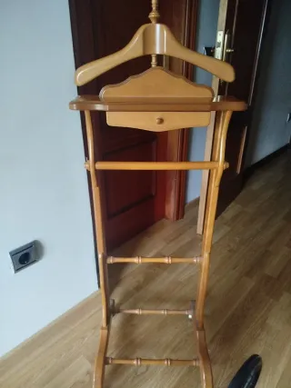 Perchero de madera