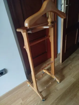 Perchero de madera