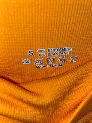 Leggings deportivos naranjas de AYBL