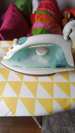 Plancha Ufesa Clarisse 25 - 1600W